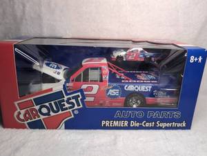 lot 2006 image: Racing Champions CarQuest #2 Premier Die-Cast NASCAR Supertruck Set