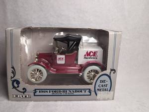 lot 2500 image: ERTL 1918 Ford Runabout Ace Hardware Delivery Car Bank Die-Cast
