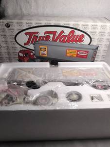 lot 3001 image: First Gear True Value Hardware 1953 White 3000 Tractor with 30 Trailer 134 Scale Die-Cast Bank