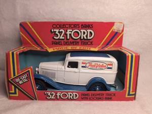 lot 3005 image: ERTL 1932 Ford Panel Delivery Truck True Value Hardware Die-Cast Coin Bank