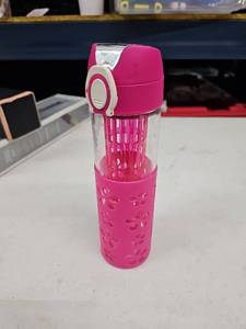 lot 20857 image: Contigo glass water bottle