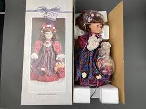 lot 20895 image: Gifts by House of Lloyd Amber Lynn Musical Doll