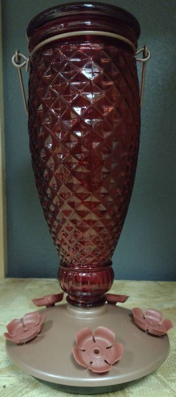lot 360 image: Red Glass Diamond Pattern Hummingbird Feeder with Flower Ports