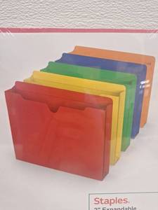 lot 15812 image: 2 Inch Expandable File Jackets, Assorted Colors, 10 Packs of 10
