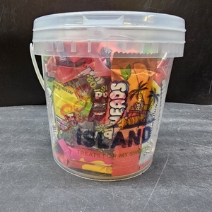 lot 4518 image: Sweet Sweet Island Candy Mix- Delicions Tropical Candy Mix Sweet & Sour Flayors Assorted Variety Pack in 3 Convenient Sizes. BB MAY 2023
