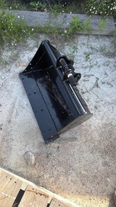 lot 56 image: Mini excavator Bucket Attachment with Hydraulic Cylinders