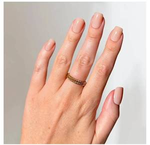 lot 58163 image: Glamnetic x GLAMZILLA Press On Nails - FOR THE IT GIRLS  Short Squoval Nude Fake Nails, Semi-Transparent, Salon Quality, Everyday  15 Sizes - 30 Nail Kit with Glue - Retail $8