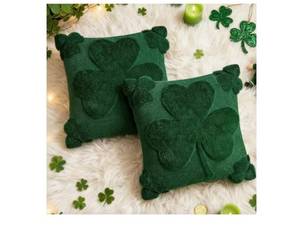 lot 58232 image: St. Patricks Day Green Shamrock Throw Pillow Covers 18x18 1pcs only - Retail $14