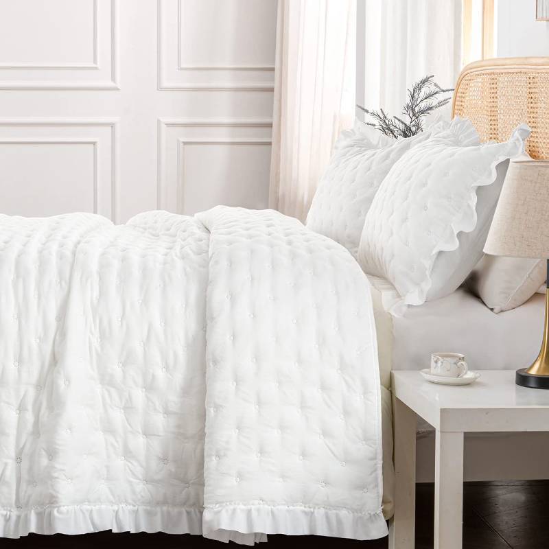 lot 23400 image: HIARUO 2-Piece Twin Quilt Set - Soft Warm Ultrasonic Reversible Pleated Ruffled Coverlet Bedspread Set (68 x 90 Inch) with 1 Pillow Sham (20 x 26 Inch), Lightweight White - Retail $42