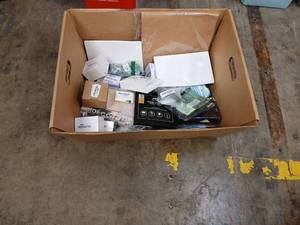 lot 62705 image: Mystery box
