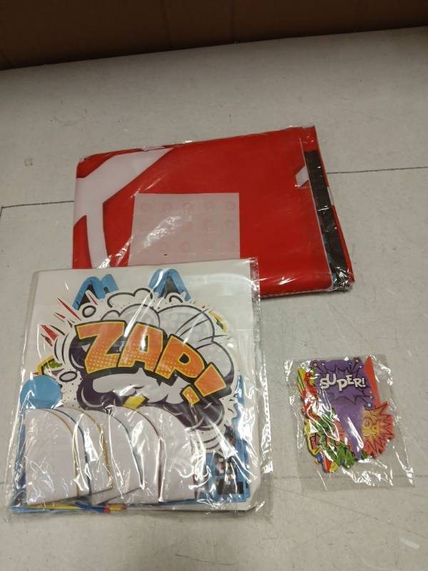 lot 27793 image: Super Hero Party Decorations 33pcs