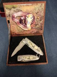 lot 62025 image: Cobra collectible folding knife set