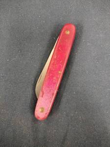 lot 62045 image: Victorinox Swiss Army Knife