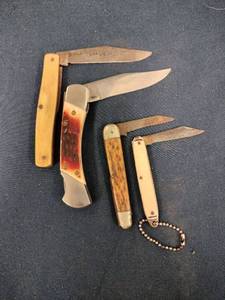 lot 62054 image: Set of 4 Pocket Knives
