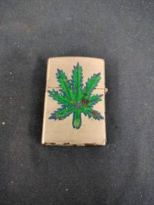 lot 62072 image: Custom Vintage Zippo Lighter