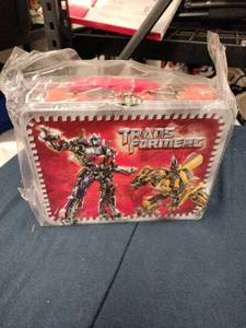 lot 62089 image: Transformers metal lunch box
