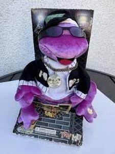 lot 62009 image: 2005 Gemmy Hip Hop Frogz
