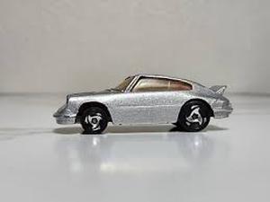 lot 62113 image: Hot Wheels #829 Porsche Carrera in silver