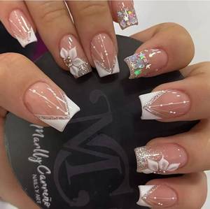lot 63379 image: 24pcs Short Square Press on Nails French Tip Fake Nails White Flower with Star Design Glitter False Nails Luxury Nail Charms Crafts White Stripes Glue on Nails for Women Manicure Tips - Retail $7