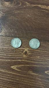 lot 40399 image: 1941 & 1942 Mercury Silver Dimes Lot of 2