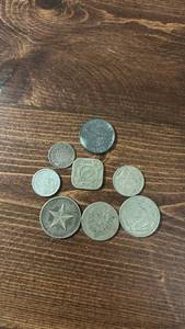 lot 40404 image: World Foreign Coin Lot - 8 Coins from Multiple Countries