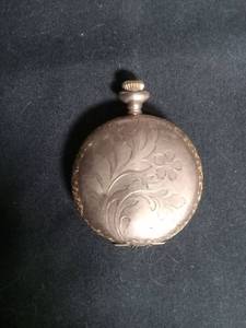 lot 6103 image: Engraved Floral Pocket Watch Case