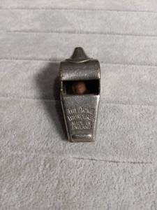 lot 6115 image: Acme Thunderer Metal Whistle Made in England