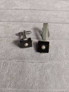 lot 6116 image: Black Onyx Pearl Cufflink and Tie Clip Set