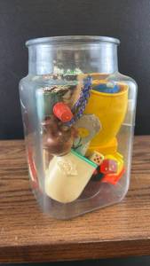 lot 6470 image: Glass Jar Filled with Assorted Novelty and Collectible Trinkets