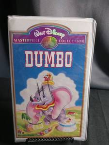 lot 5710 image: Disney Dumbo Masterpiece Collection VHS Movie
