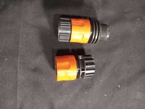 lot 6012 image: Garden Hose Quick Connect Fittings Set