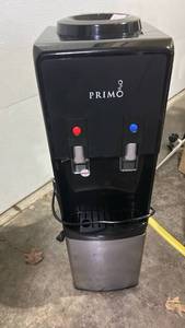 lot 25 image: Primo Top-Loading Water Cooler Dispenser