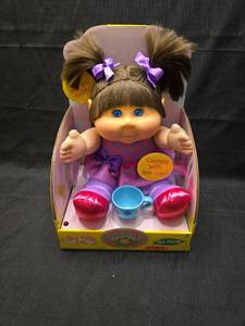 lot 50840 image: Cabbage Patch Kids Sittin Pretty CPK Tea Party Doll