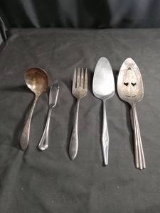 lot 50288 image: Silver-Plate Serving Utensils Mixed Lot - Pie Servers, Fork, Spoon & Butter Knife