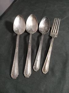 lot 50297 image: Silver-Plate Flatware Set - 3 Spoons and 1 Fork with Floral Embossed Handles