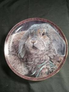 lot 50475 image: Bradford Exchange Bunny Tales Fuzzball Collector Plate by Vivi Crandall