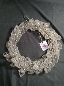 lot 50483 image: Silver Beaded Leaf Wreath with Pearl Accents