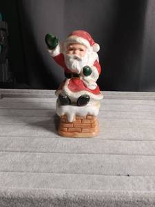 lot 5637 image: Santa Claus on Chimney Ceramic Christmas Shaker Set