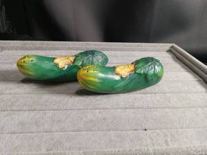 lot 5656 image: Ceramic Cucumber Salt and Pepper Shakers Set