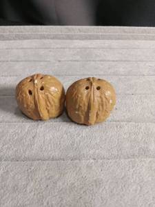 lot 5666 image: Ceramic Walnut Shell Salt and Pepper Shakers Set