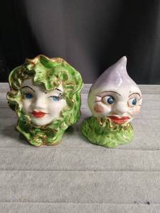 lot 5670 image: Mid Century Ceramic Head Planters Salt and Pepper Shakers