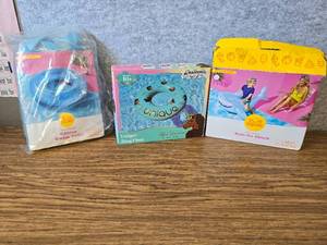 lot 928 image: Three Pack Floaties