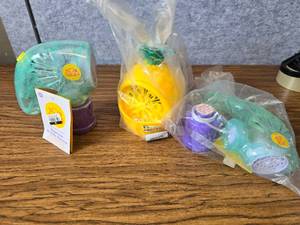 lot 950 image: Three Pack SunSquad Bubble Blowers