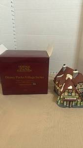 lot 1024 image: Department 56 Disney Parks Village Series Tinker Bells Treasures Lighted Building