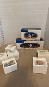 lot 1041 image: Department 56 Snow Village Halloween Collection Bundle