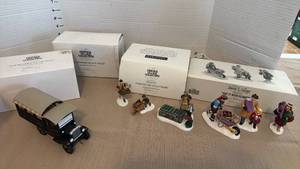 lot 1052 image: Department 56 Heritage Village & Snow Village Bachman Exclusive Collection Set