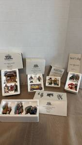 lot 1075 image: Department 56 Heritage Village & Snow Village Accessory Figurine Sets Lot