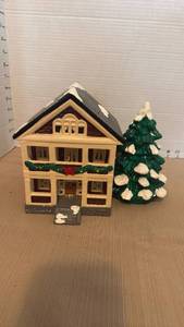 lot 1083 image: Department 56 Original Snow Village Ridgewood House with Tree