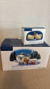lot 1085 image: Department 56 Snow Village Another Mans Treasure Garage & Send In The Clown Set