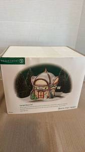 lot 1089 image: Department 56 North Pole Series Starlight Dance Hall